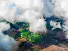 Dronenaufnahme eines Windparks